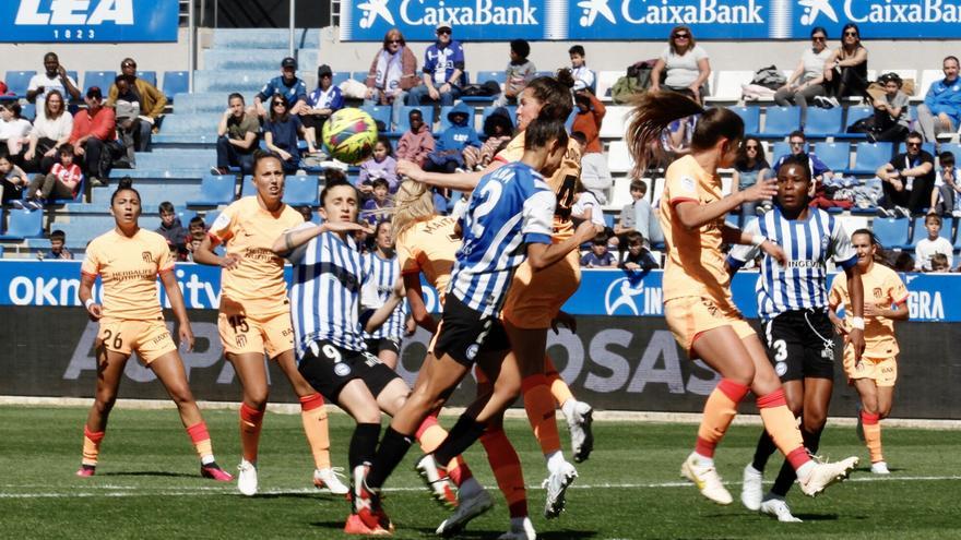 En imágenes: Todas las fotos del partido de las Gloriosas en Mendizorroza (búscate en la grada)
