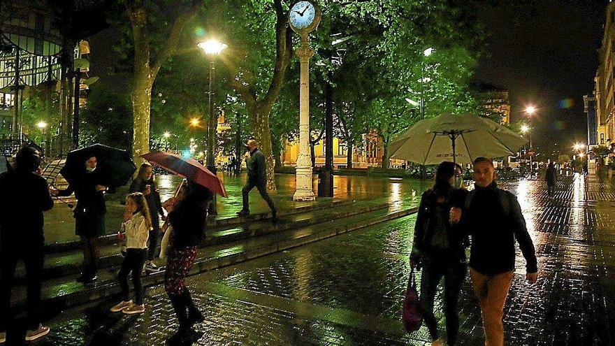 Sin toque de queda y con menos restricciones, los paseos se alargan