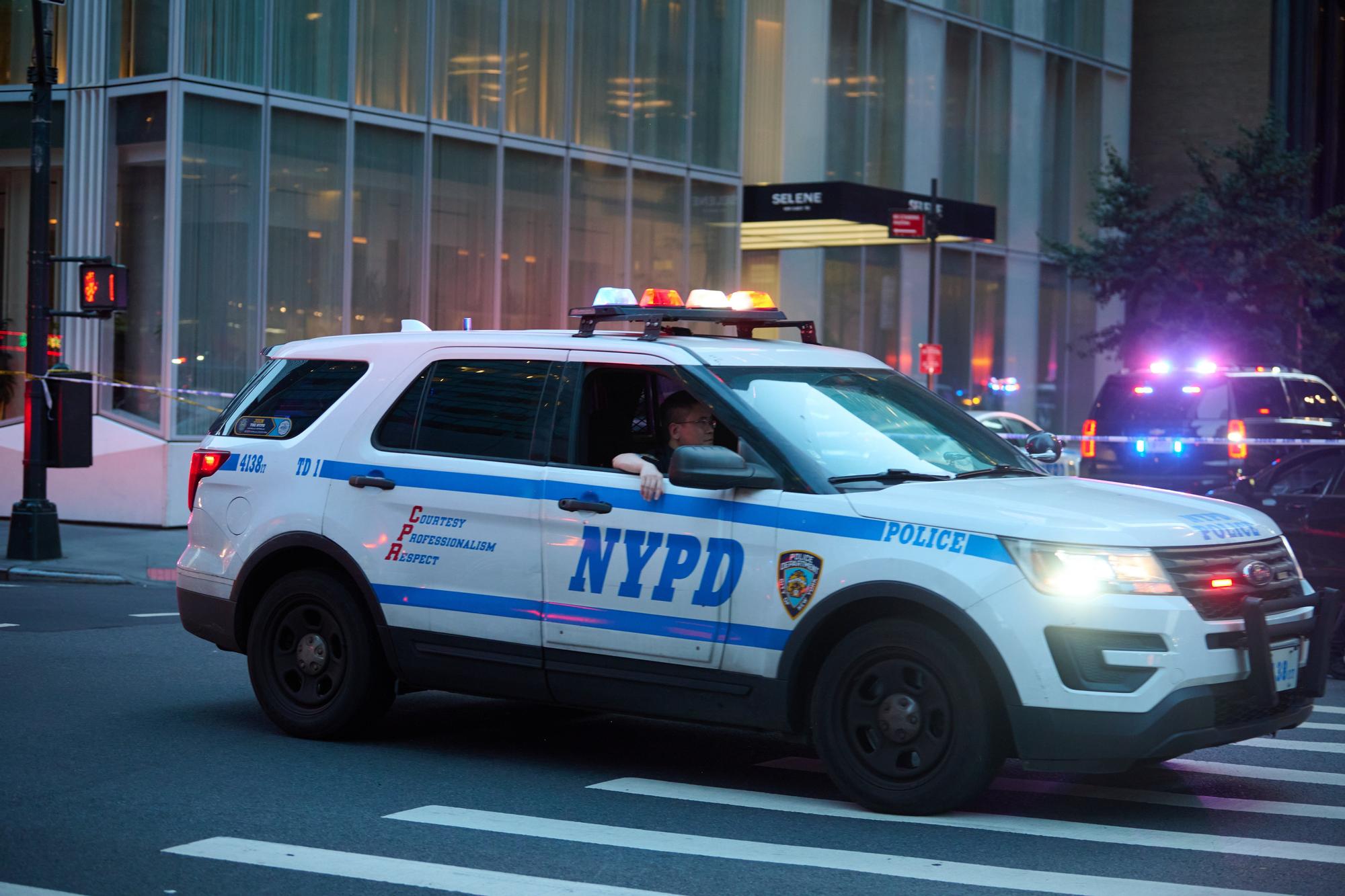 El dispositivo policial desplegado en Nueva York durante la alerta por el tiroteo.