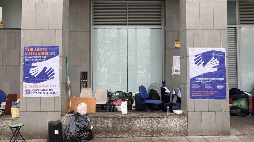 El Sindicato de Vivienda denuncia que las citas para tramitar el asilo se han reducido a la mitad