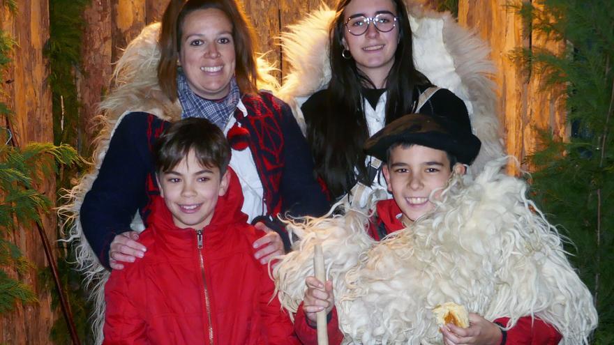 Los cencerros guían a los Reyes en Altsasu