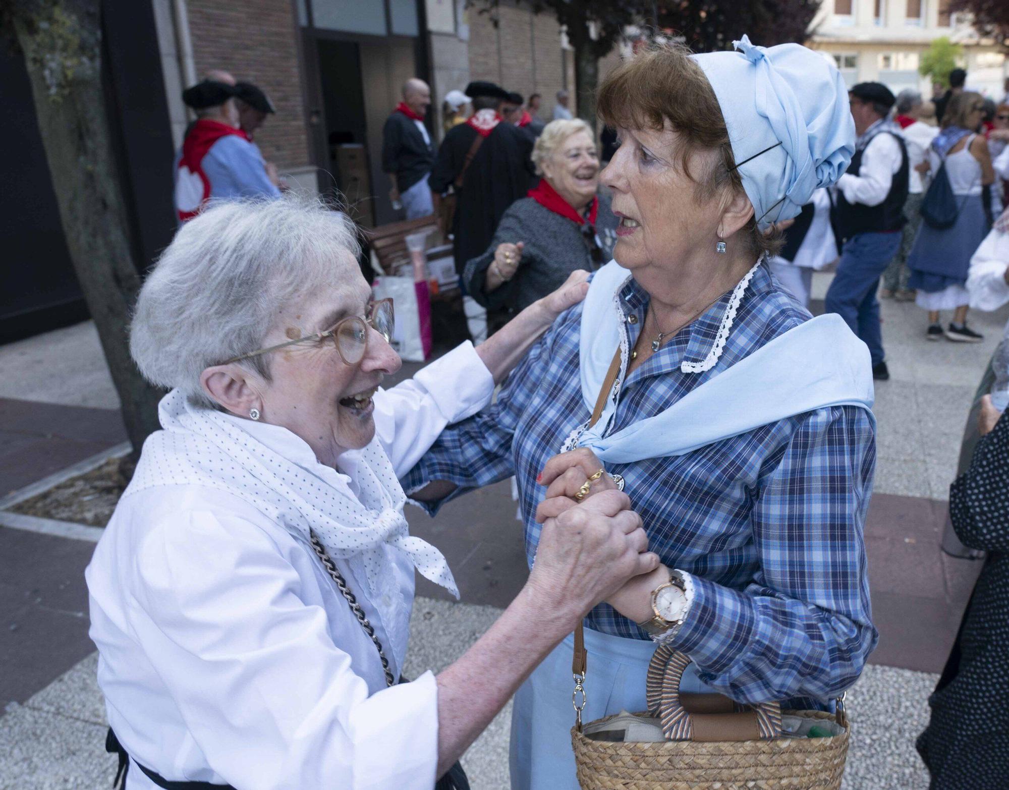En imágenes: Blusas y neskas veteranos celebran su día en La Blanca