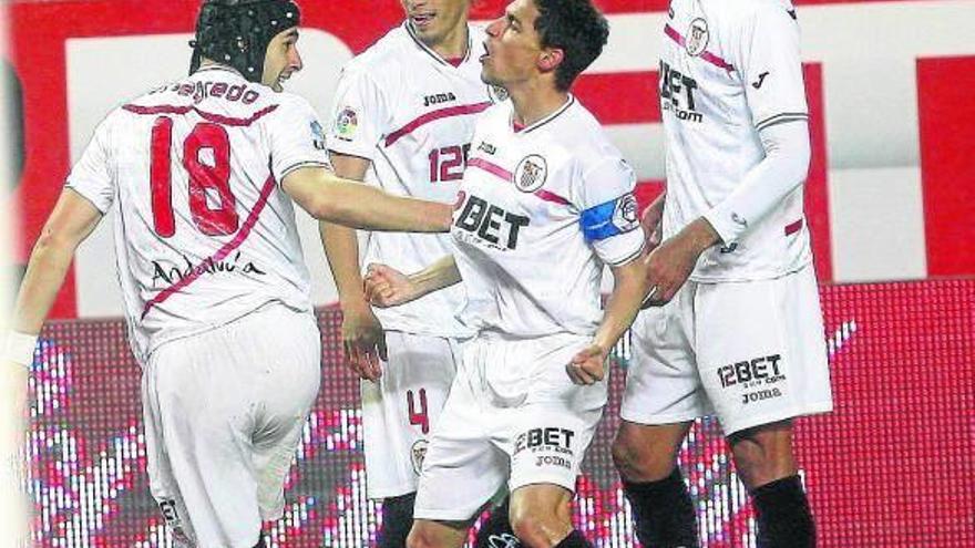 El Pizjuán abre una rendija a la Liga