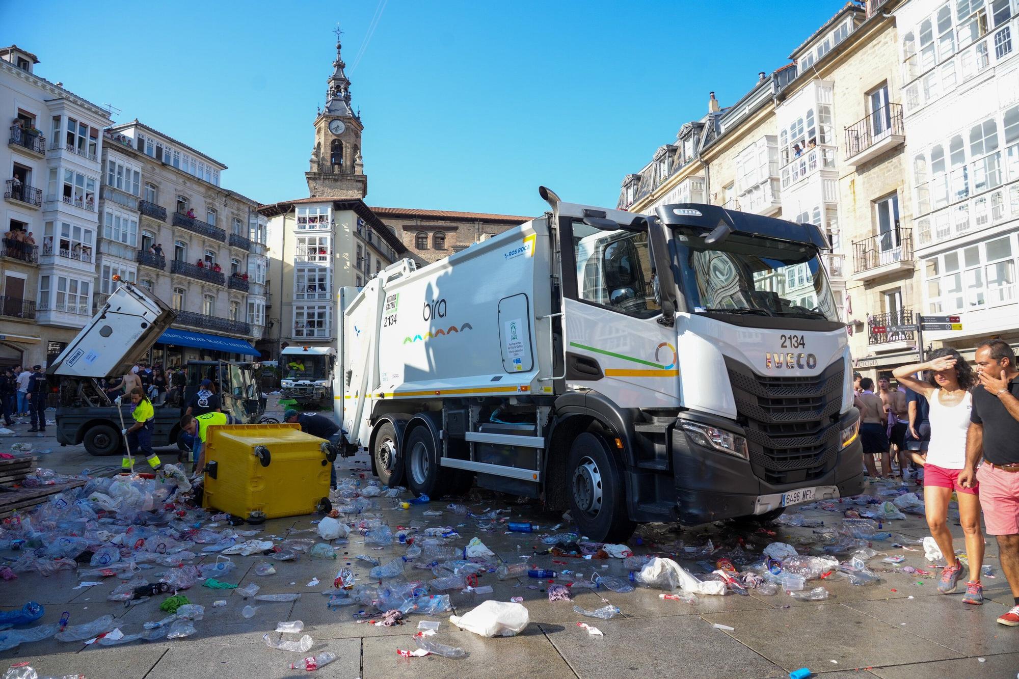 En imágenes: Así ha sido la bajada de Celedón en 2025