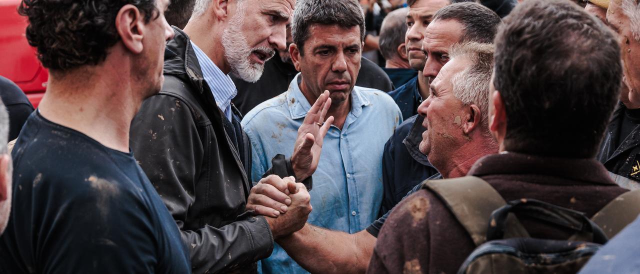 La monarquía cose España. Qué planazo