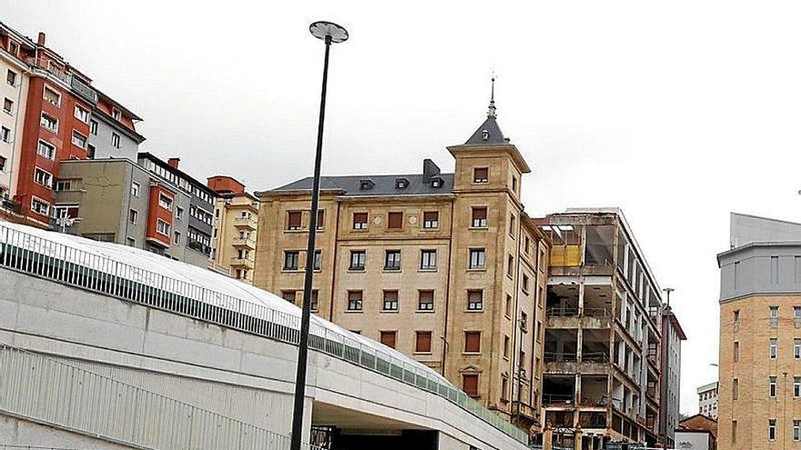 Obras del edificio multifuncional de Errebal. Foto: J.L.