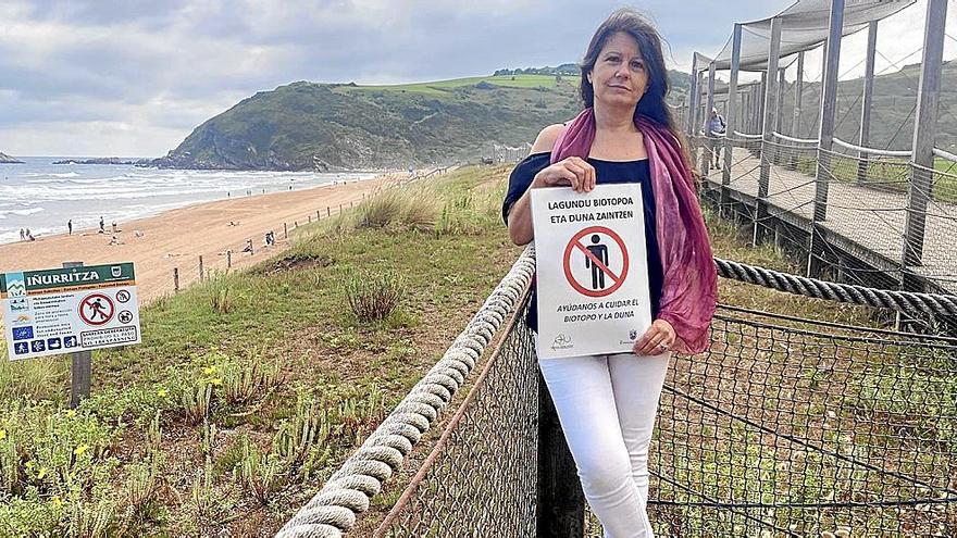 Gloria Vazquez, concejala de Medio Ambiente, en la presentación de la campaña.  | FOTO: N.G.