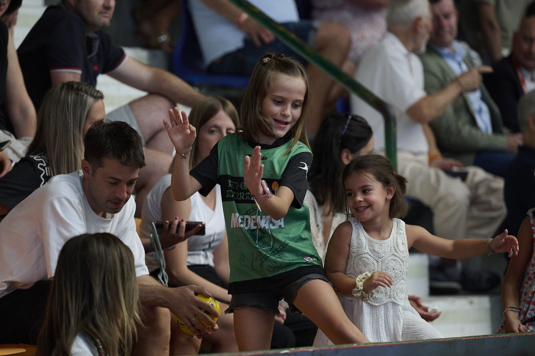 Fotos del partido entre Replasa Beti Onak y Madeira