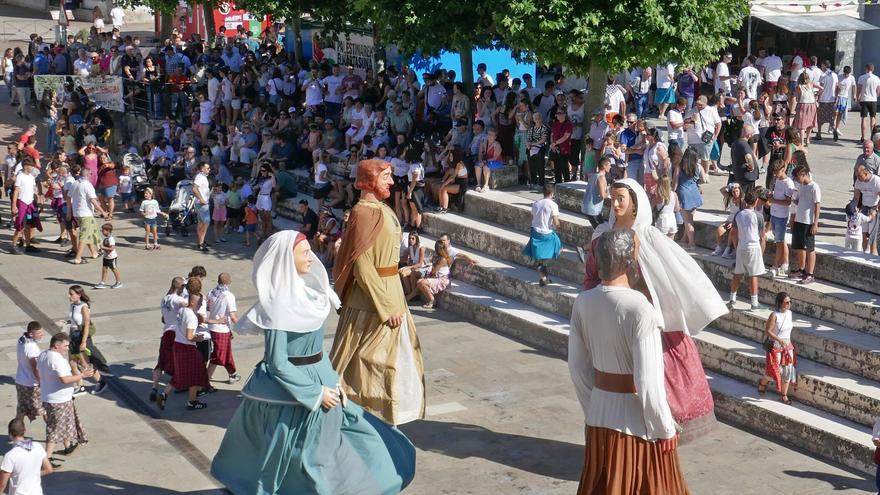 Fotos del chupinazo de fiestas de Irurtzun