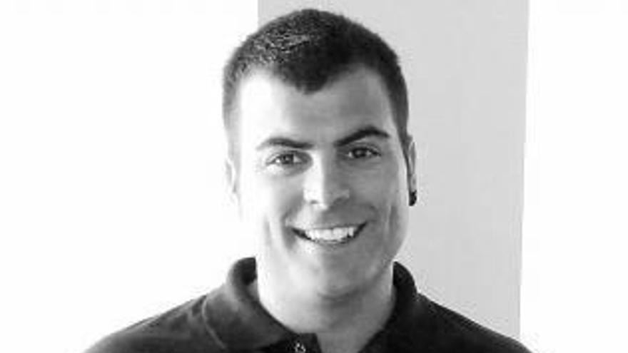 Mikel Azkargorta, con la ‘makila’.