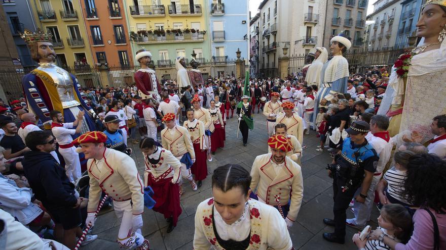 El Cabildo autoriza que los gigantes bailen en la Catedral en el Privilegio de la Unión