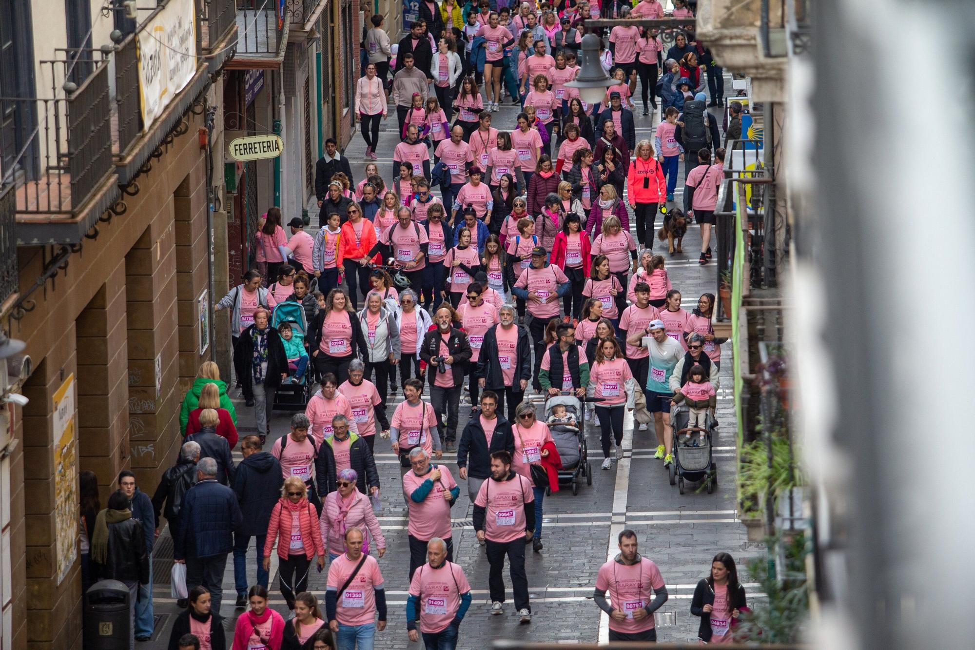 Fotos de la Carrera contra el Cáncer de Mama de Saray en Pamplona 2025