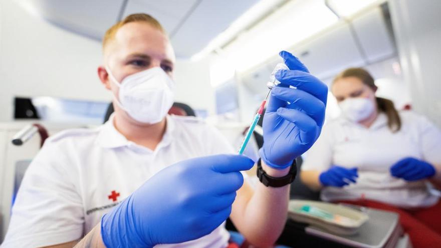 Austria aprueba el confinamiento de los no vacunados en todo el país