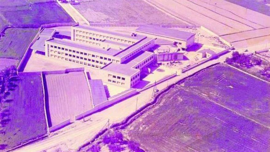 Terminando las obras del Benjamín de Tudela en 1966