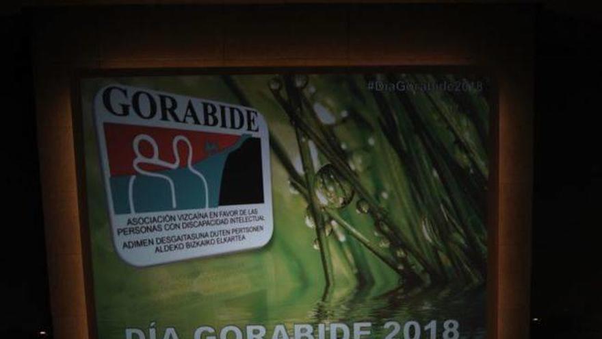 Gorabide elkarteak bere 56. urteurrena ospatu du Azkuna Zentroan