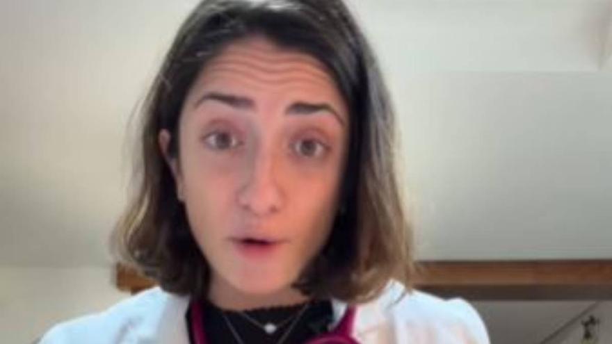 Los alimentos que te pueden matar por atragantamiento, según una doctora