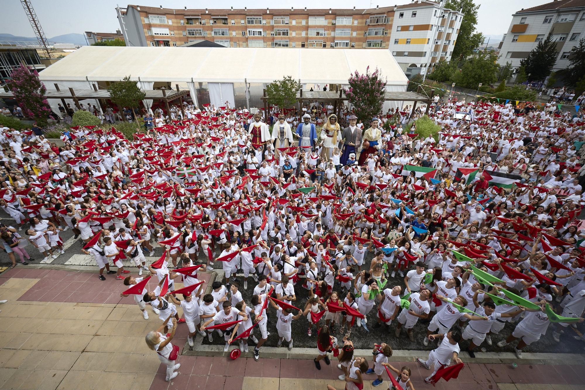 Fotos del chupinazo de fiestas de Noáin