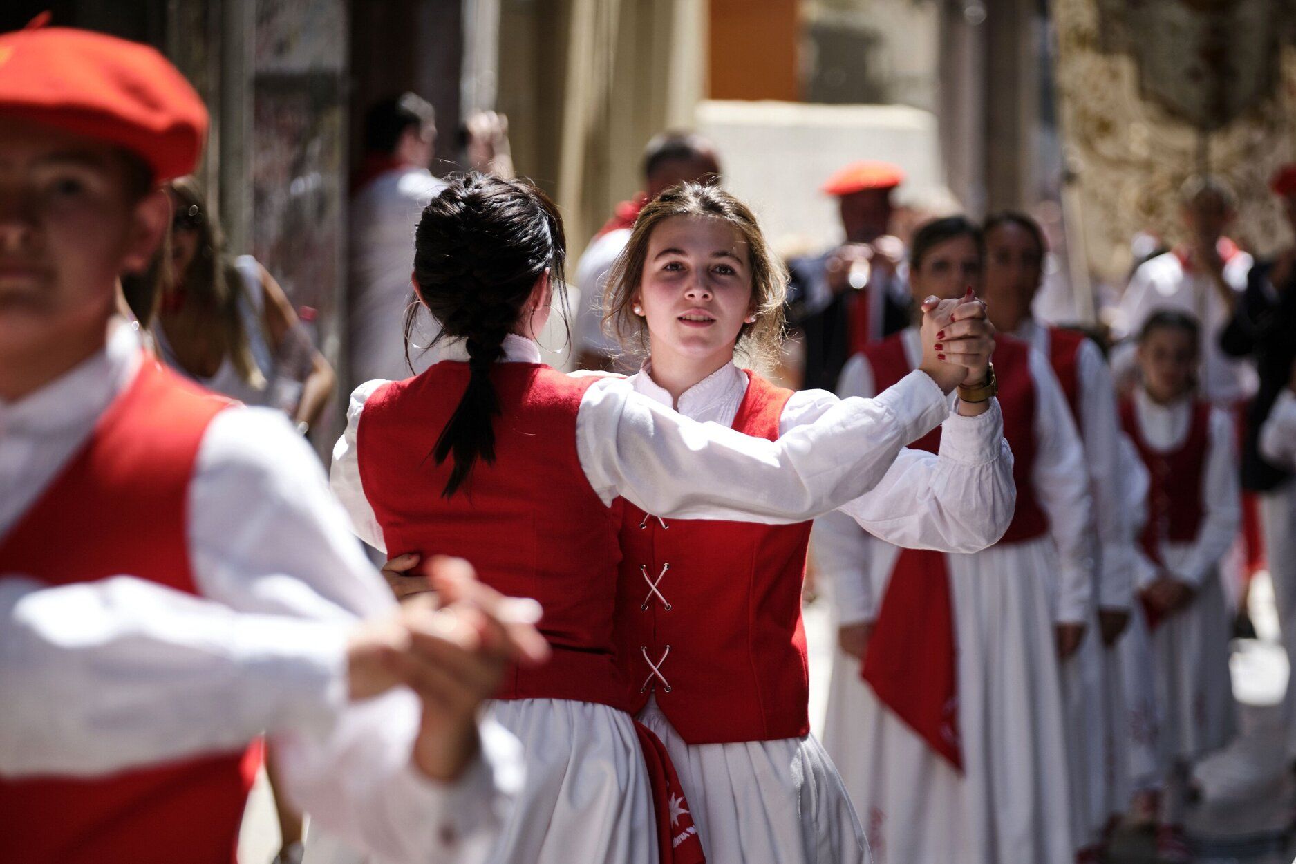 Fotos de la procesión y la pañuelada de este domingo en fiestas de Estella-Lizarra