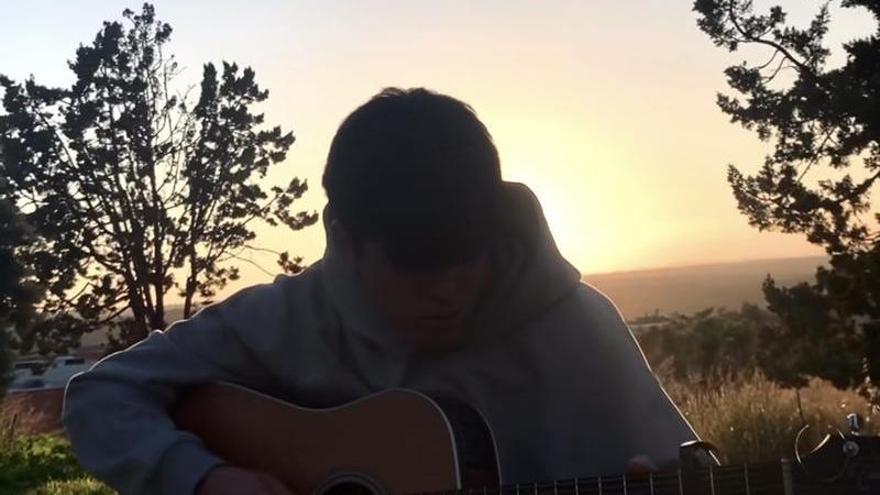 Iñigo Quintero, el joven número uno mundial de la música con un curioso tema 