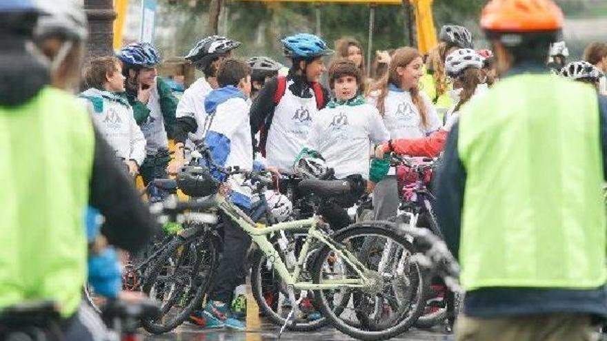La Bizikletada reúne  a 800 estudiantes