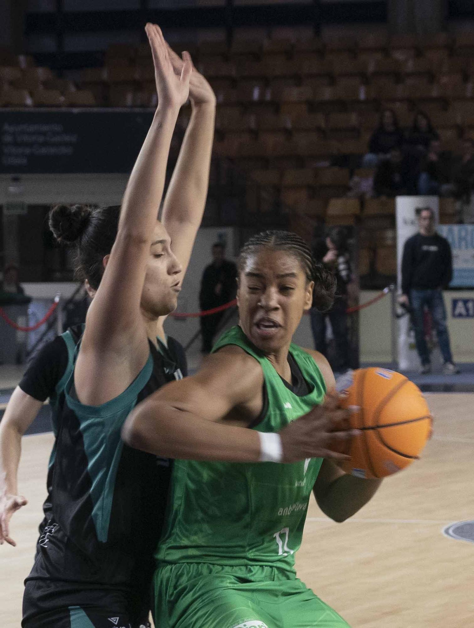 En imágenes: Derrota del Kutxabank Araski ante el Estepona