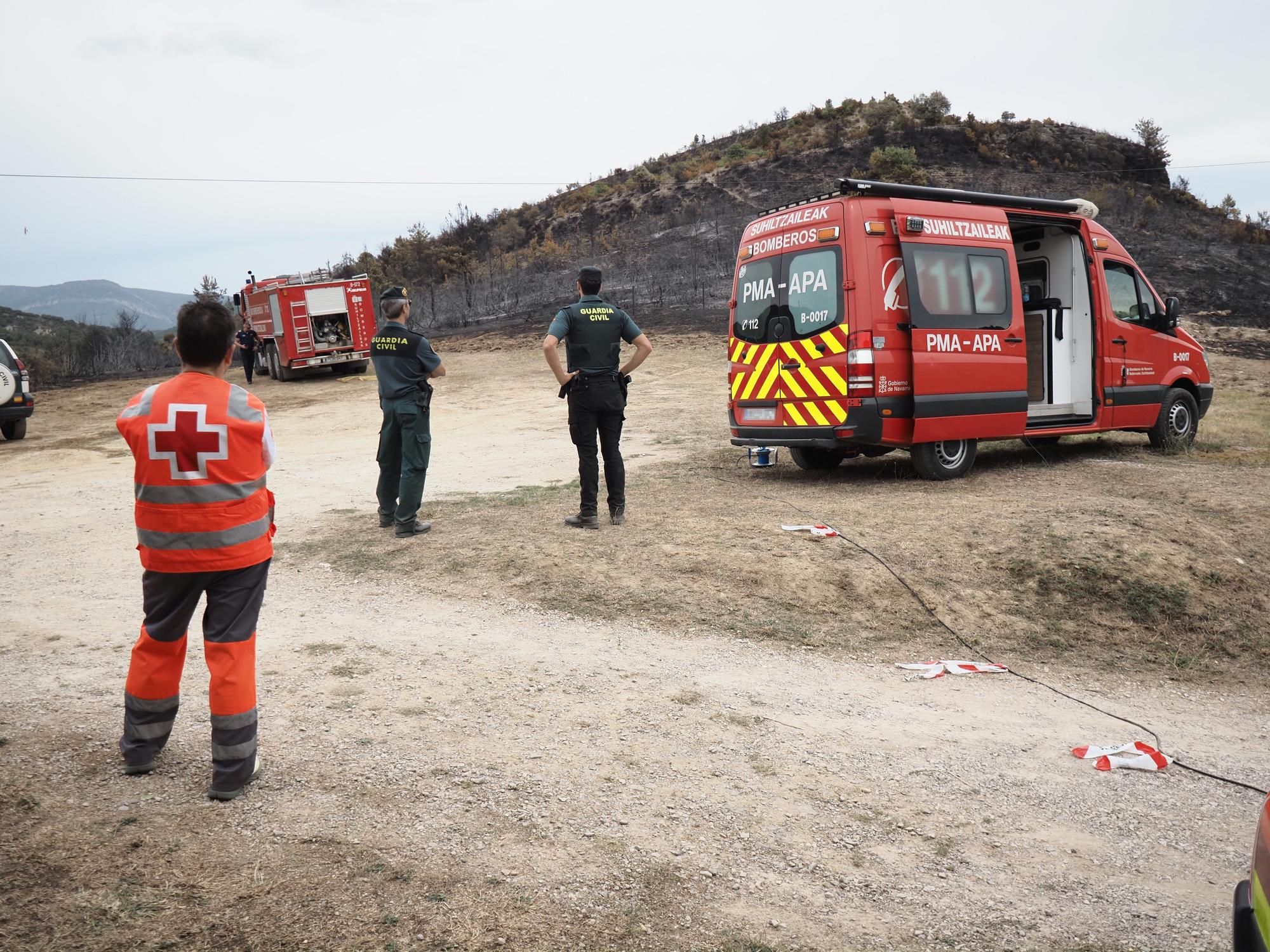 Fotos de las labores de extinción del incendio en Urraúl Alto, Urrulgaine