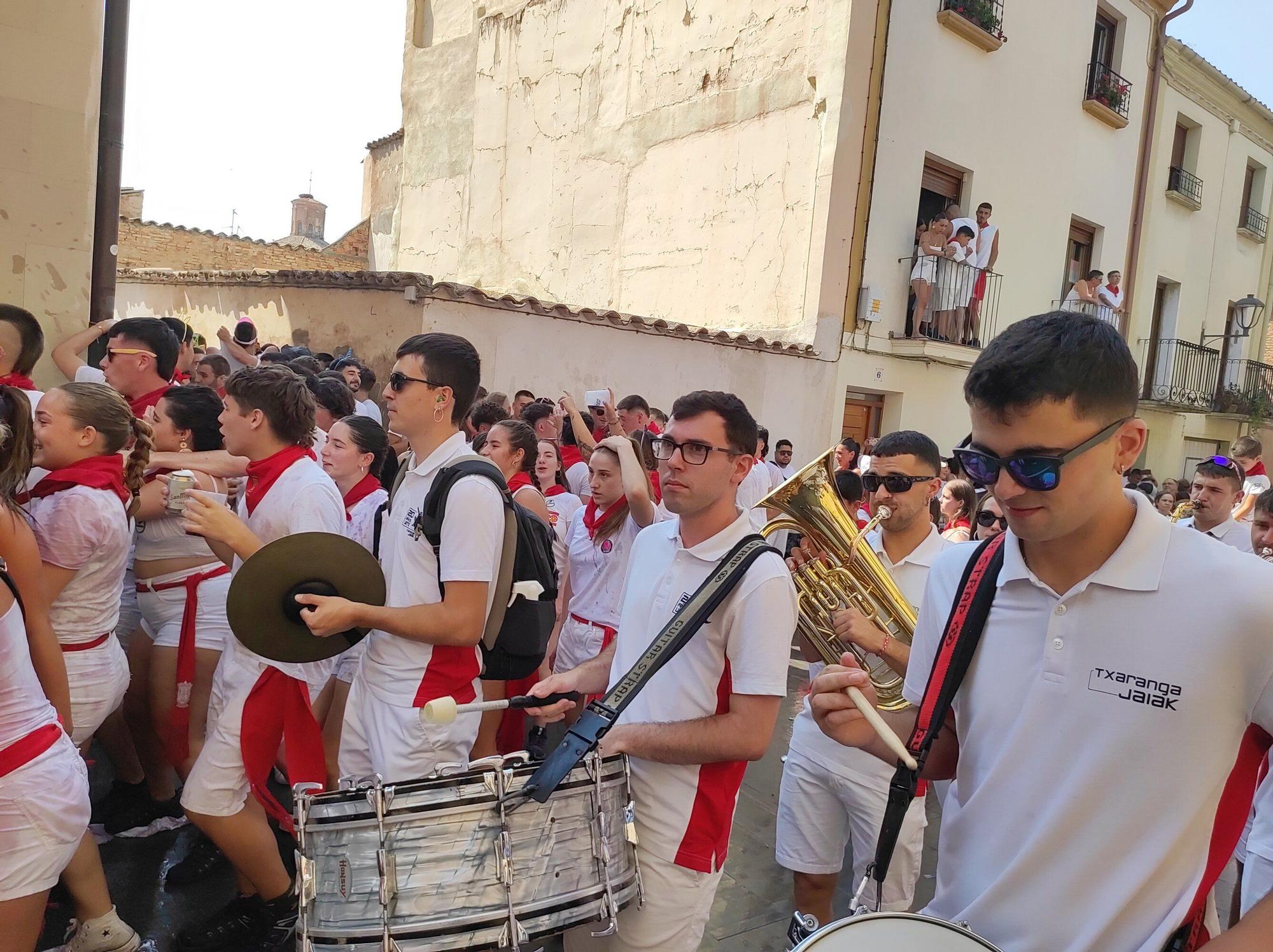 Fotos del chupinazo de Los Arcos