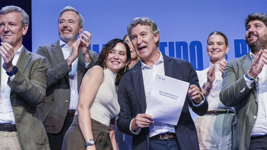 Feijóo propone un &quot;visado por puntos&quot; para cribar a los migrantes según su país de origen y profesión