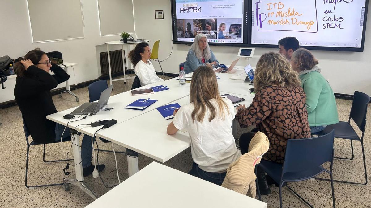 La última reunión de este curso se celebró ayer.