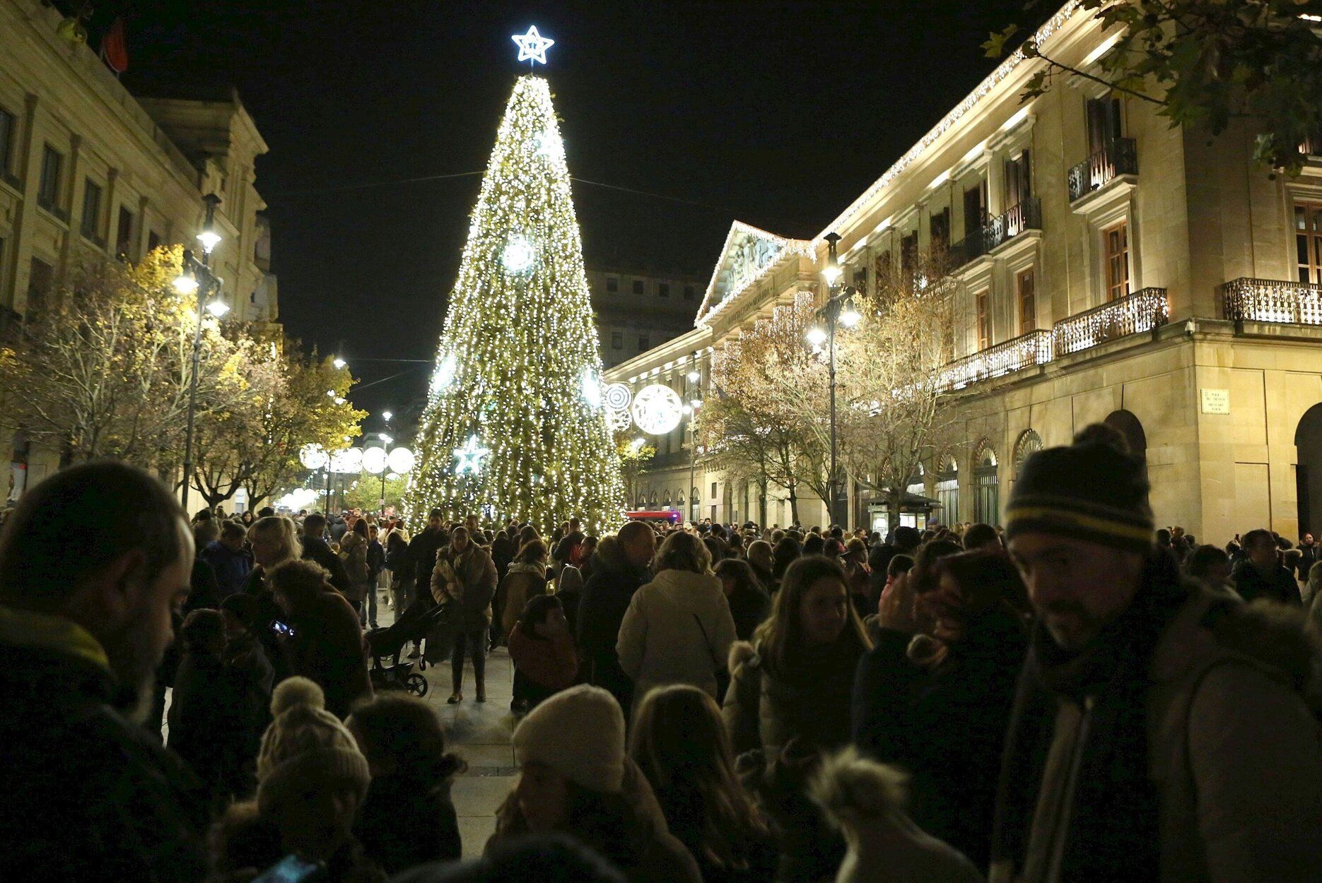 Imagenes del encendido de luces de navidad en Pamplona