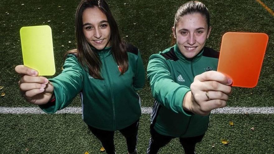 Amaia Rodríguez Hidalgo y Andrea López Méndez, las dos árbitras navarras de Preferente.