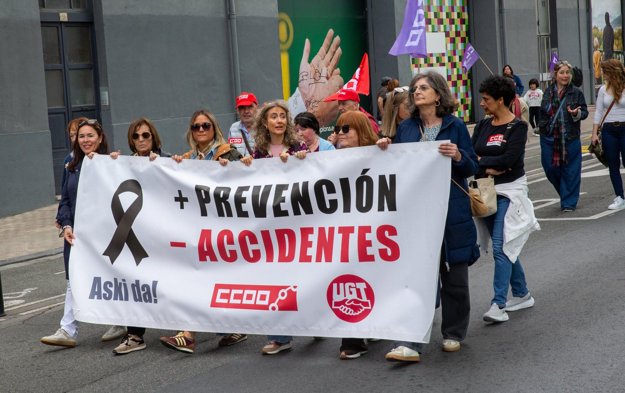 Fotos de la manifestación de UGT y CCOO por el 1 de mayo en Pamplona