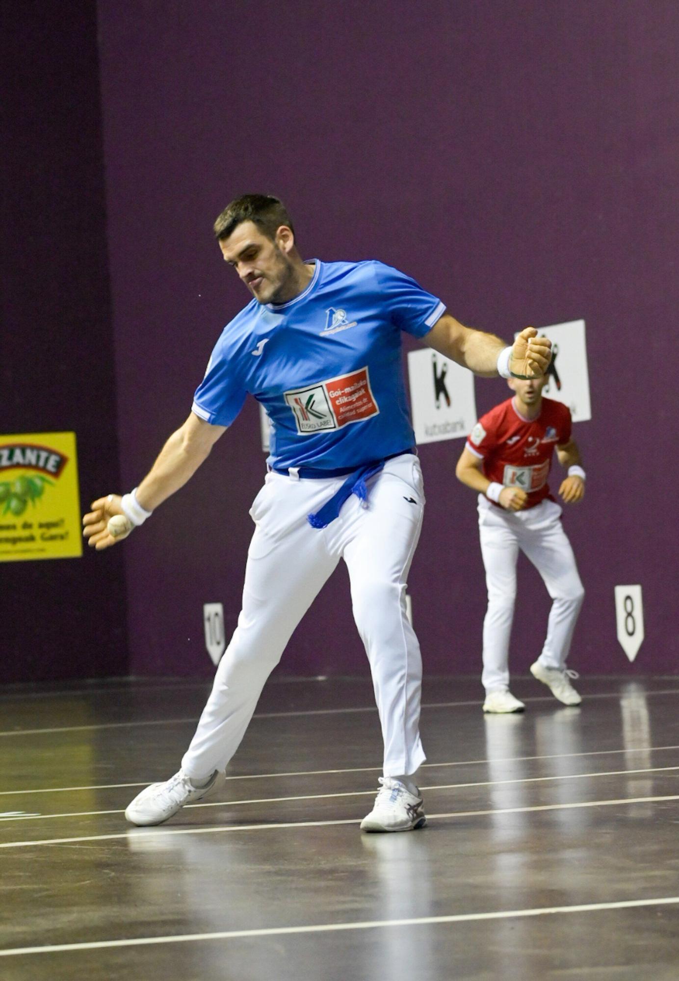 Jokin Altuna se lleva el bronce del Cuatro y Medio tras derrotar a Joseba Ezkurdia en Arrasate.