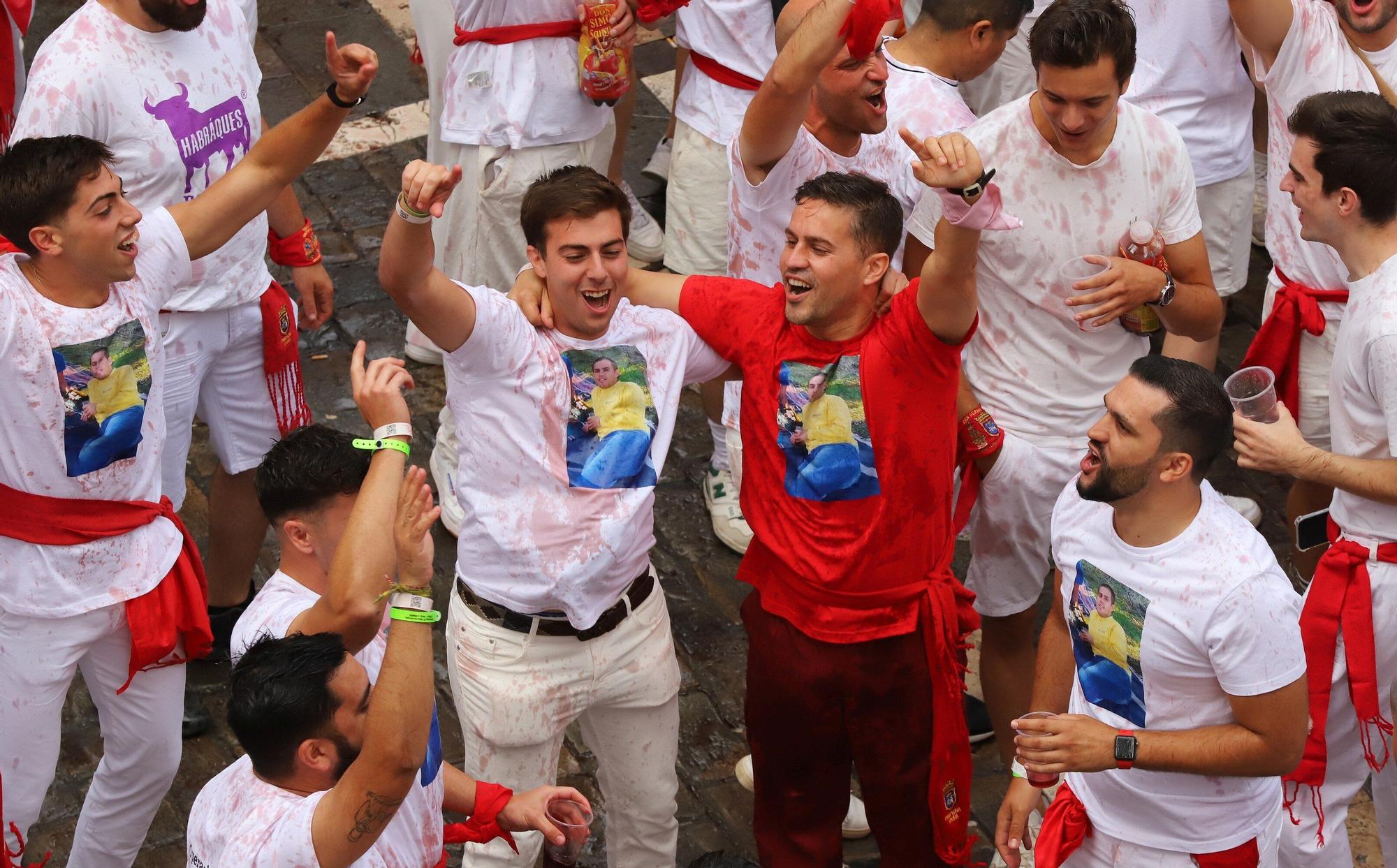 Fotos del  Chupinazo de San Fermín 2025 en Pamplona: ¡La fiesta más internacional se enciende con un grito solidario por Palestina!