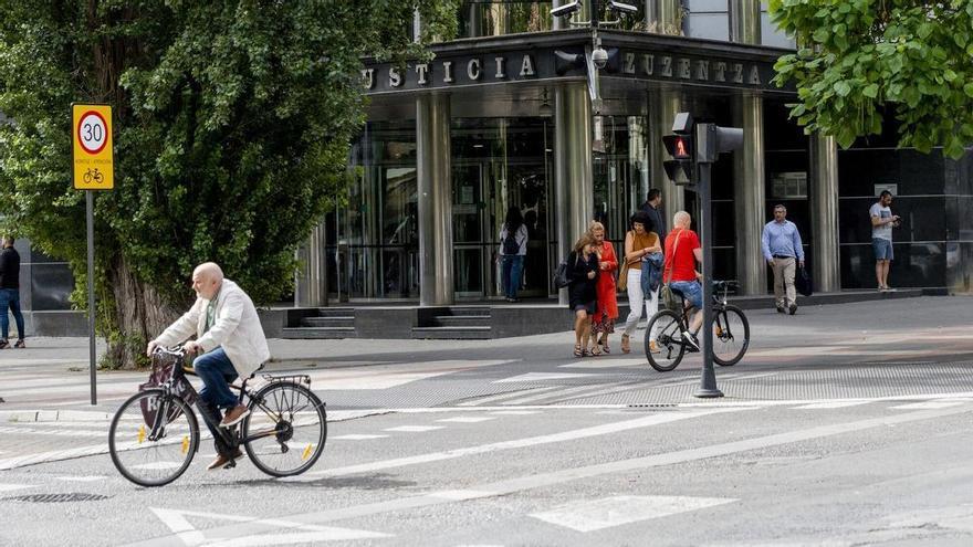 Arranca el juicio del violento asesinato de una anciana en un ascensor de Vitoria