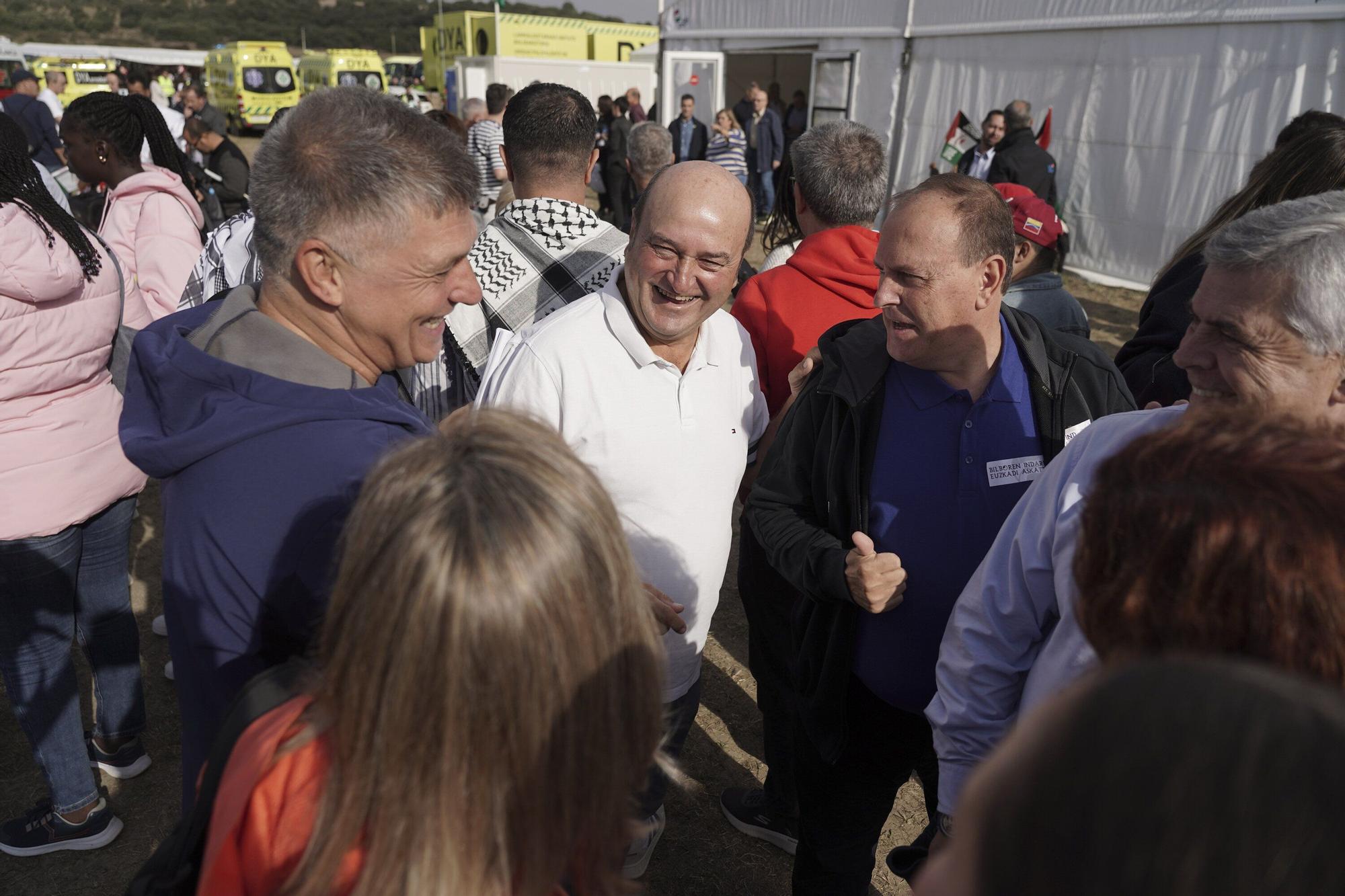 En imágenes: El Alderdi Eguna reúne a miles de jeltzales en un ambiente festivo