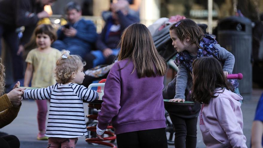 Pamplona activa ayudas para pagar guardería, cuidados en casa y conciliación familiar durante 2026