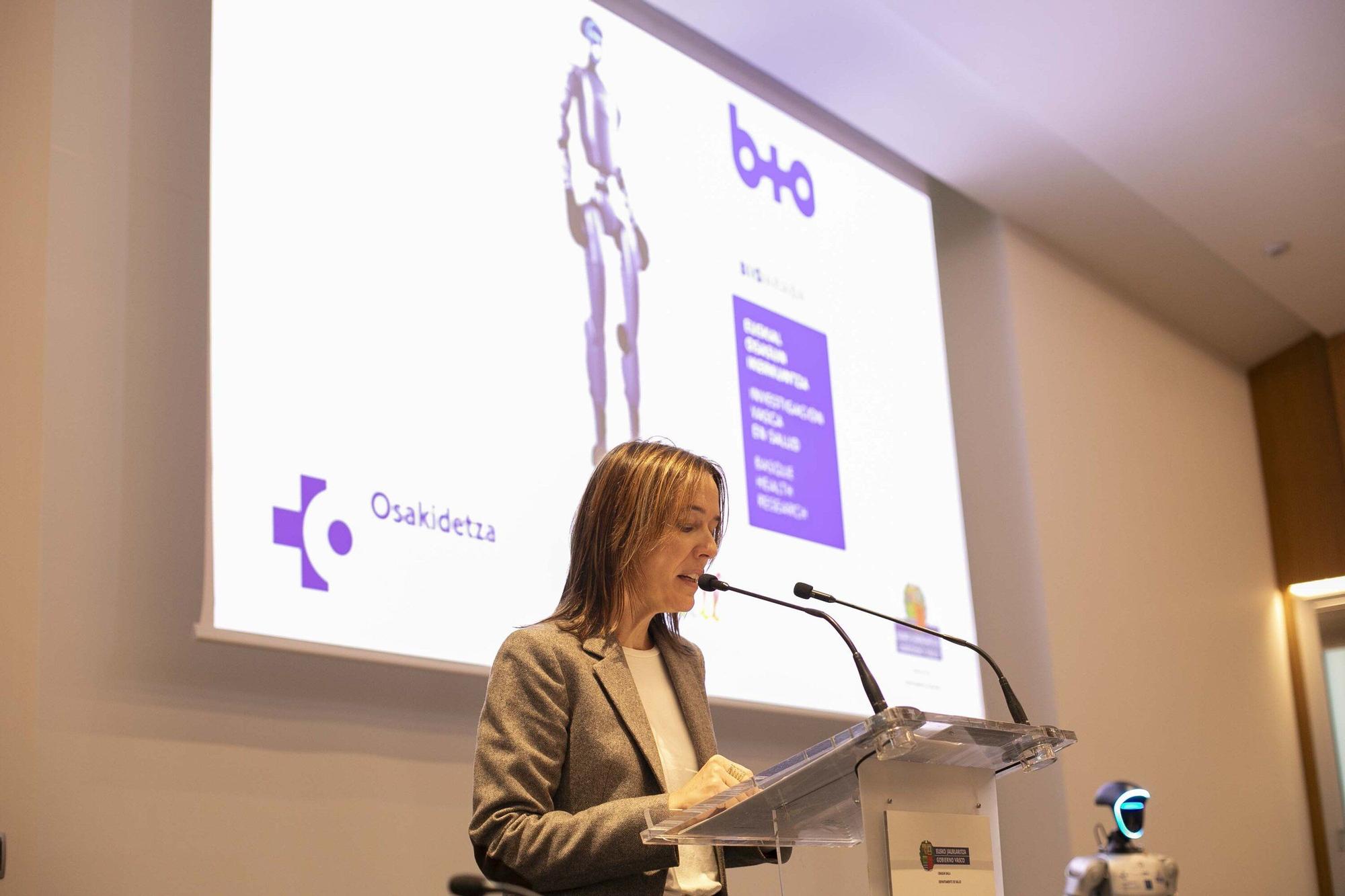 En imágenes: Así es SAAKI, el nuevo robot pediátrico que ayudará a los niños ingresados en el HUA-Txagorritxu