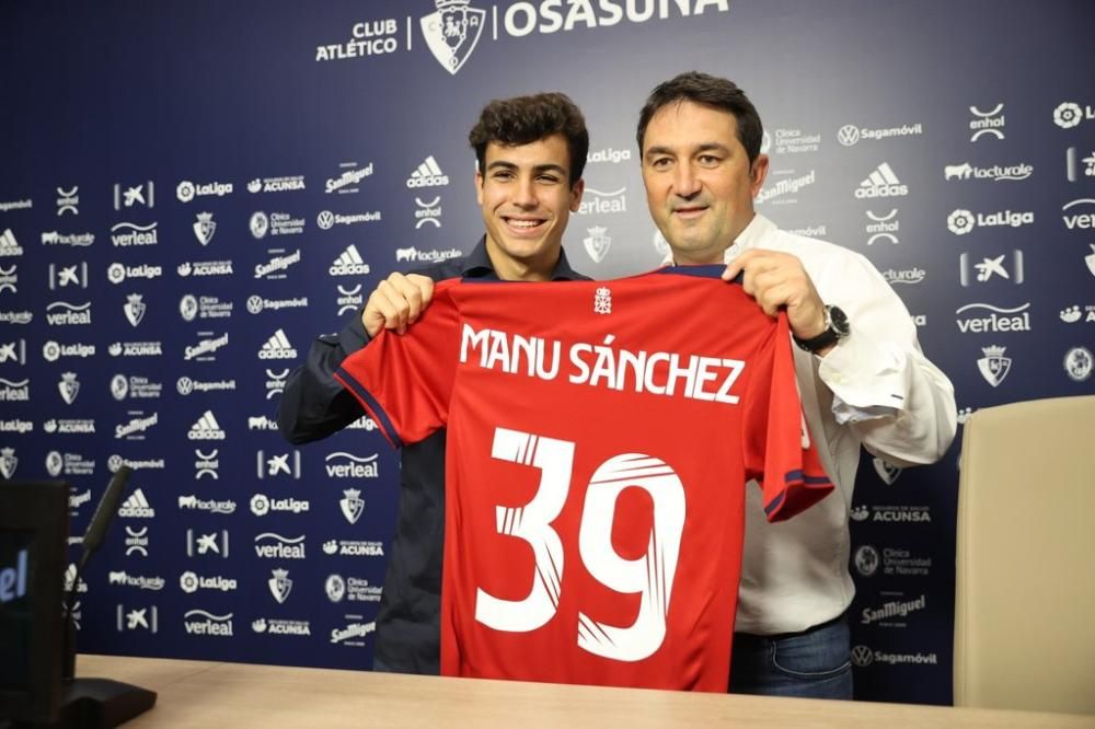 Presentación Manu Sánchez como jugador de Osasuna