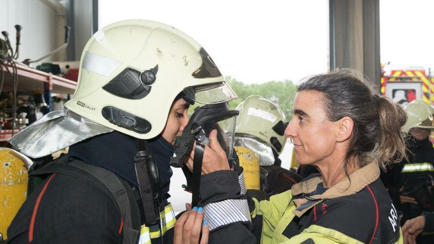 La futura generación de bomberas de Álava