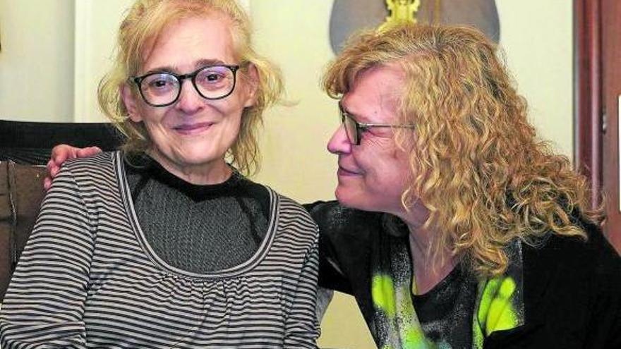 Cuatro letras a...Karmele González