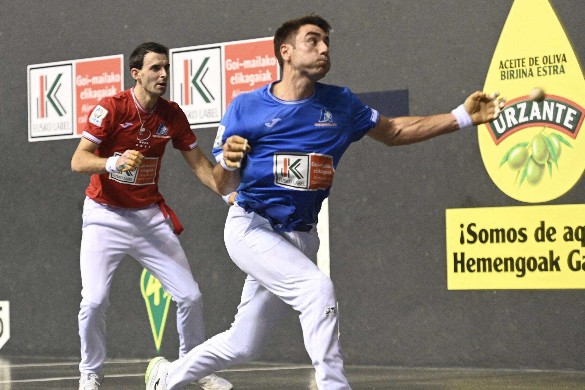 Peio Etxeberria, finalista del Cuatro y Medio por tercera vez consecutiva después de ganar a Altuna III en el Atano III de Donostia.