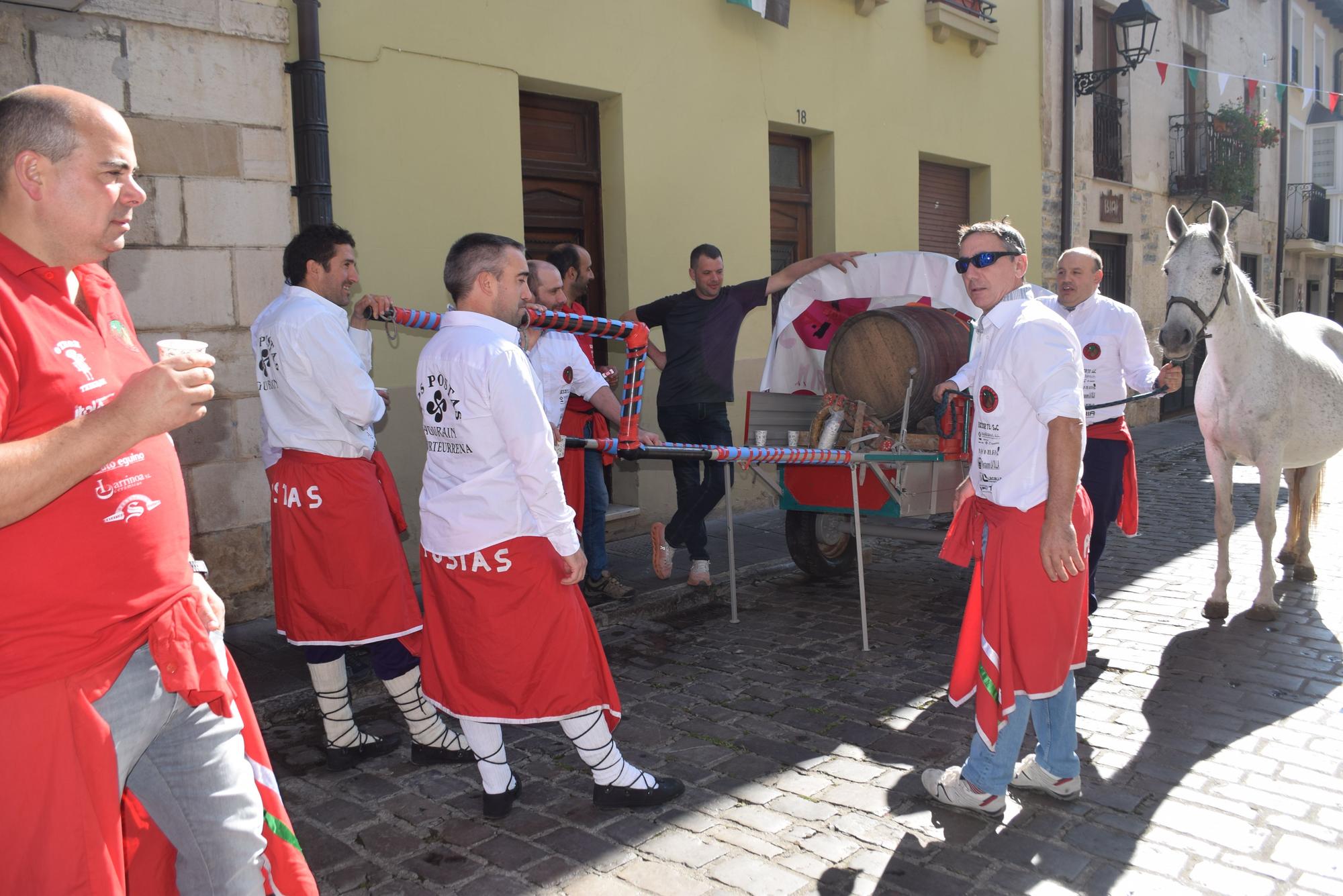 En imágenes: Reemplazo festivo asegurado en Agurain