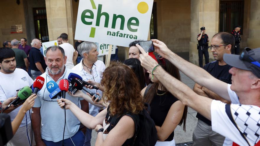 Agricultores navarros plantan cara a restricciones 'absurdas' tras los incendios