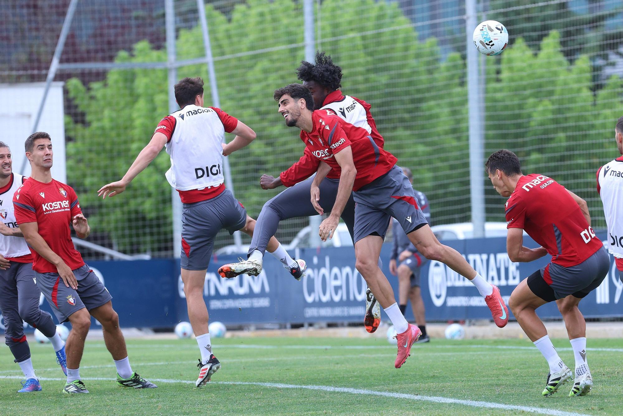 Entrenamiento de Osasuna a dos días del partido ante el Espanyol en Barcelona