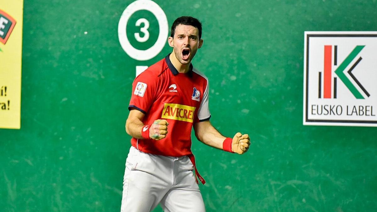 Altuna y Martija arrollan a Peña y Albisu