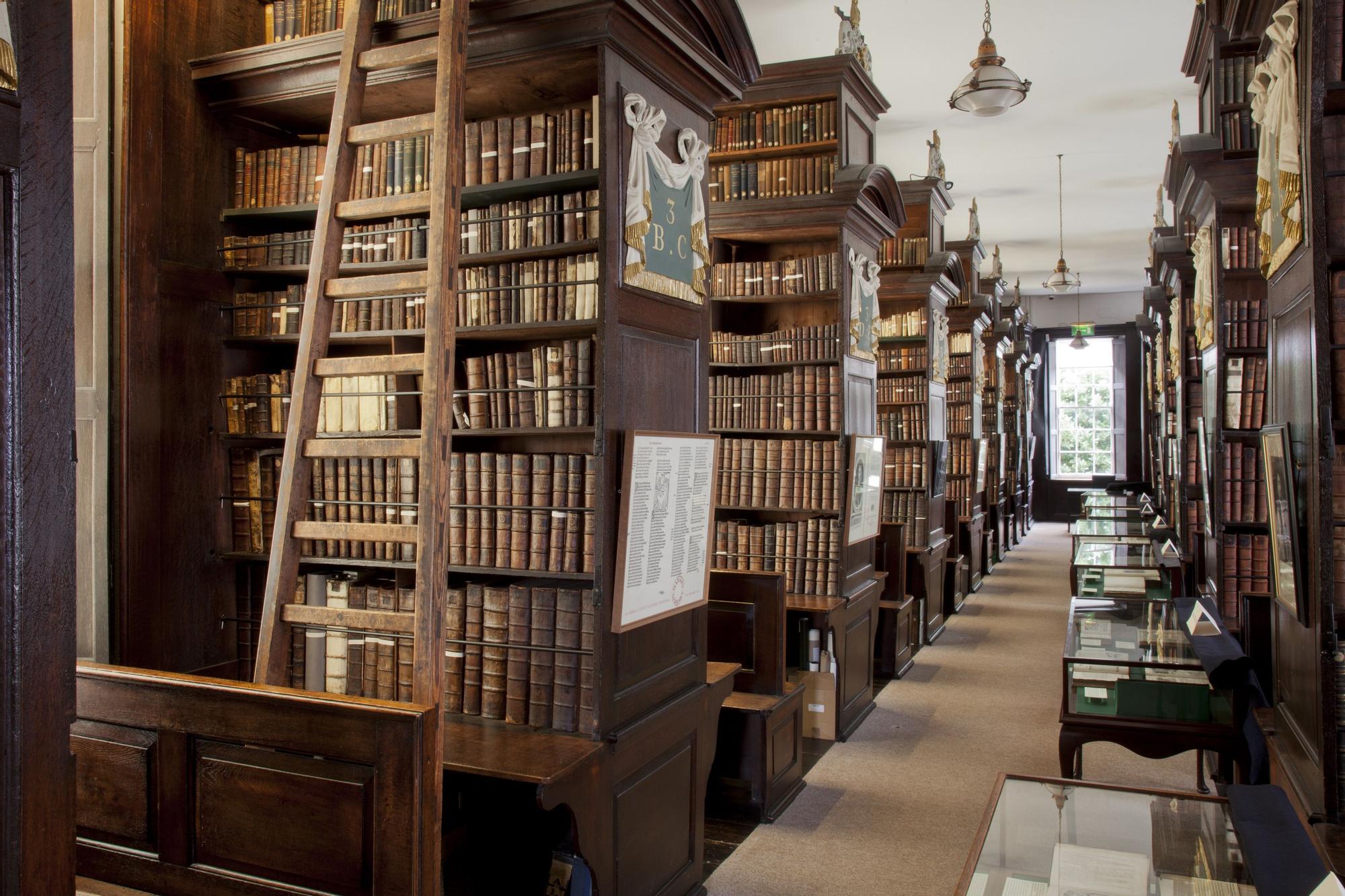 Dublín08 Marsh's Library, Dublin.jpg
