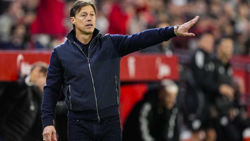 El Sevilla destituye a Almeyda