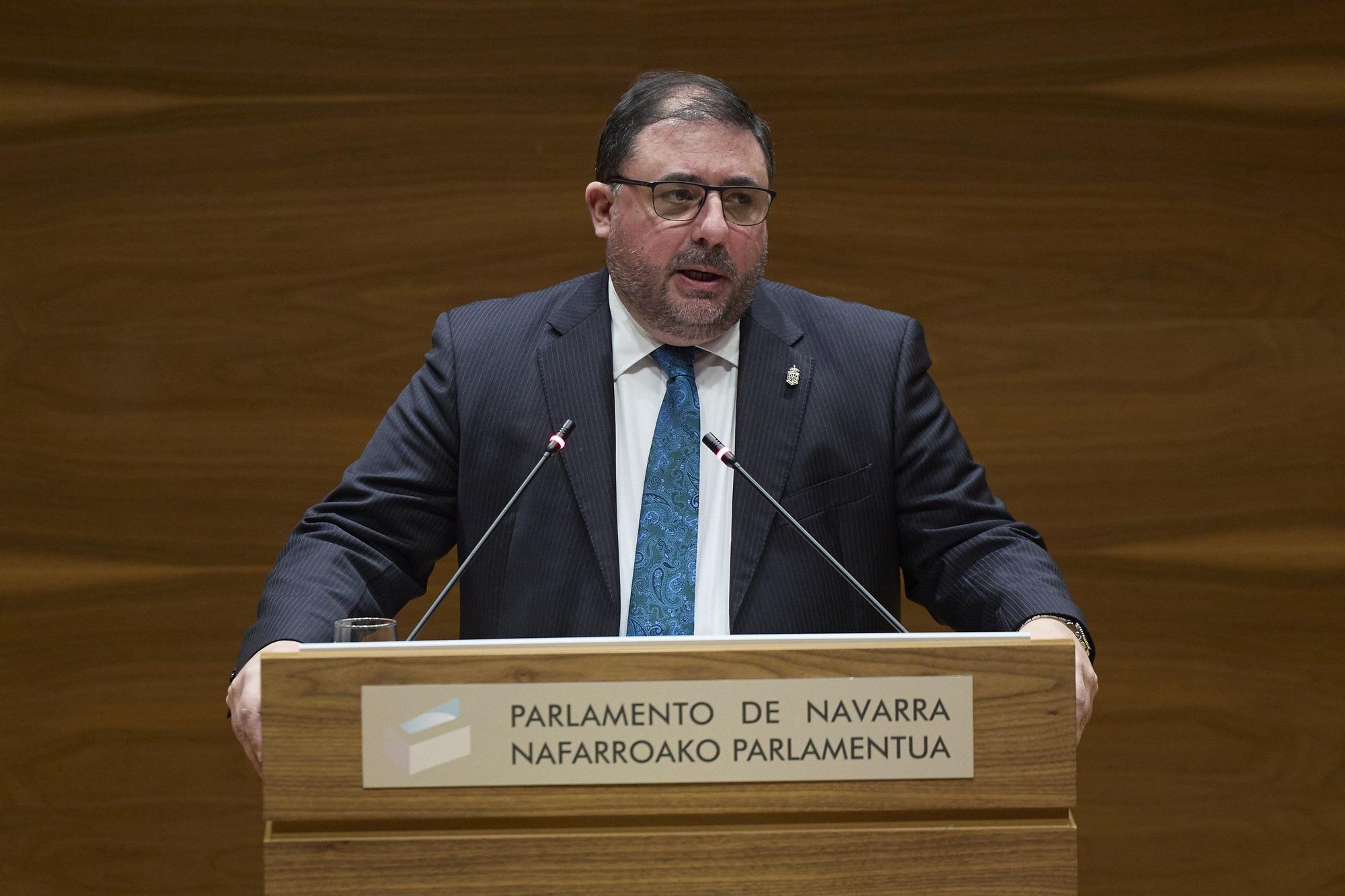 Fotos de la entrega de la Medalla de Oro del Parlamento de Navarra, un "premio a la dignidad del pueblo palestino"