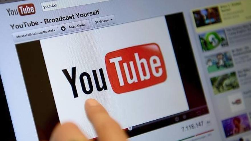 14-17 urteko gazteak bideoak euskaraz sortu animatzeko B-Tuber programa abiatu dute